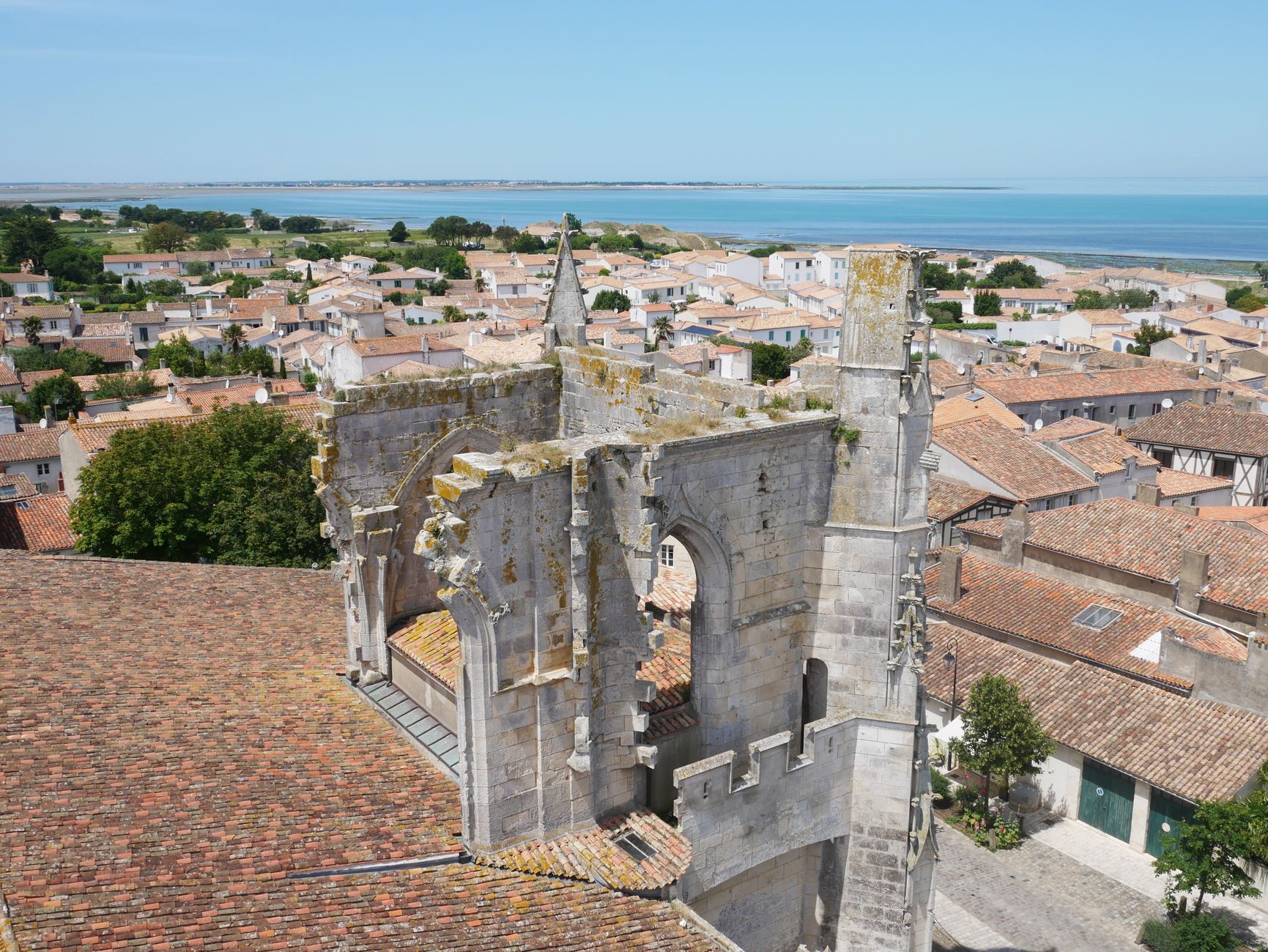 Bâchage de toiture équipe à Noisy-le-Grand